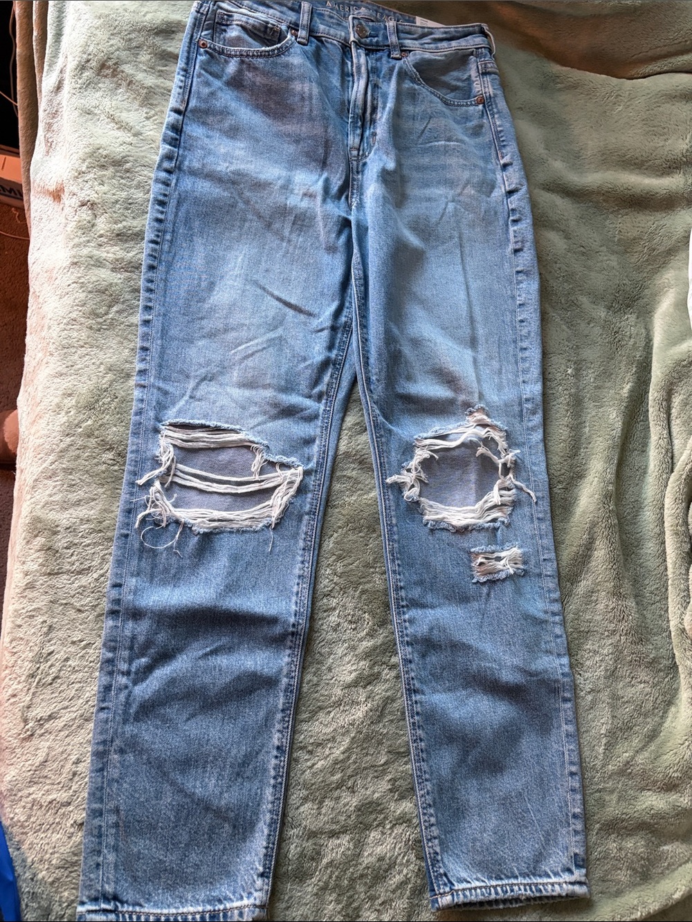 American Eagle Light Blue Mom Jeans - Strigid